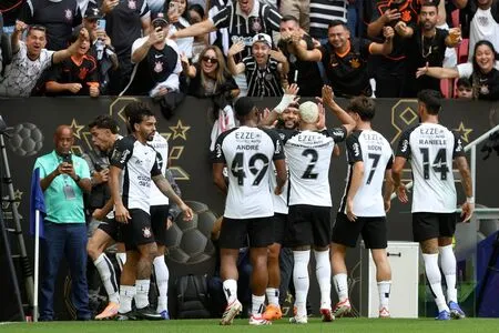 Corinthians recupera mando de jogo no STJD e tribunal reduz penas de Matheuzinho e Hugo Souza