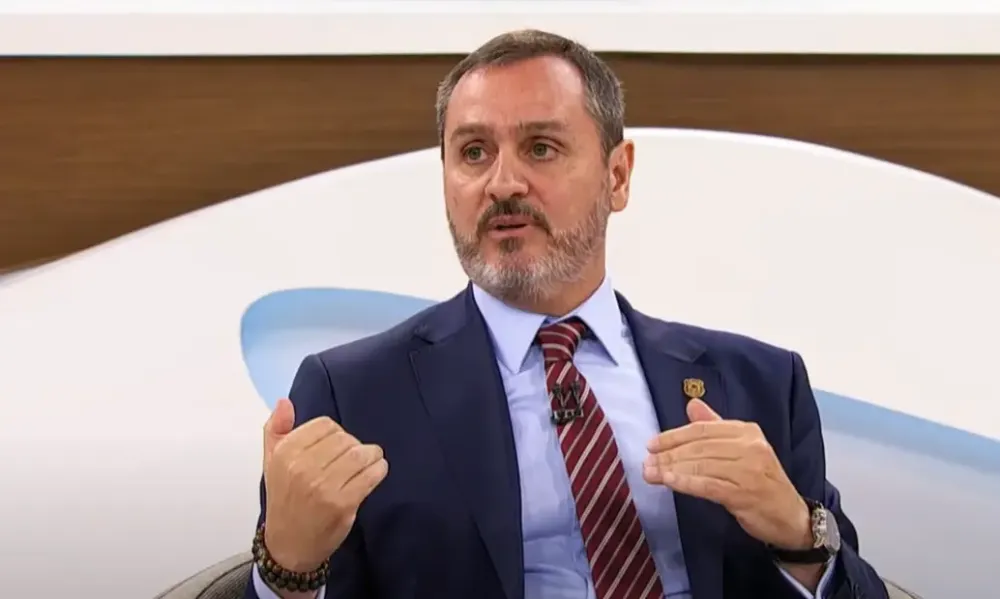 EUA retiram agente do Brasil após reação do governo à expulsão de delegado