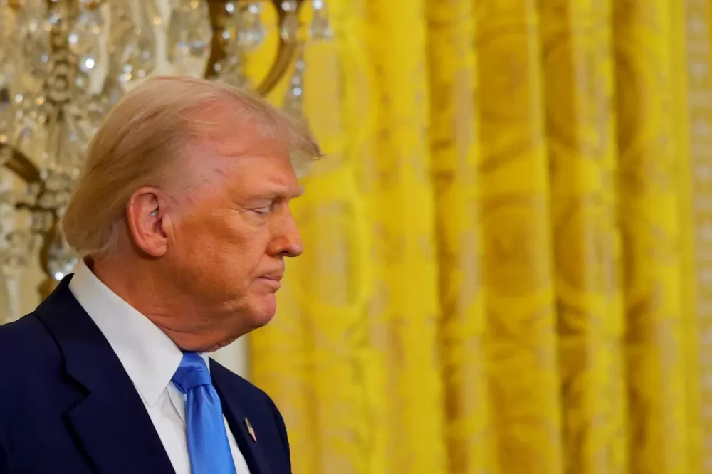 Maioria dos EUA considera ações de Trump na economia muito erráticas, diz pesquisa.