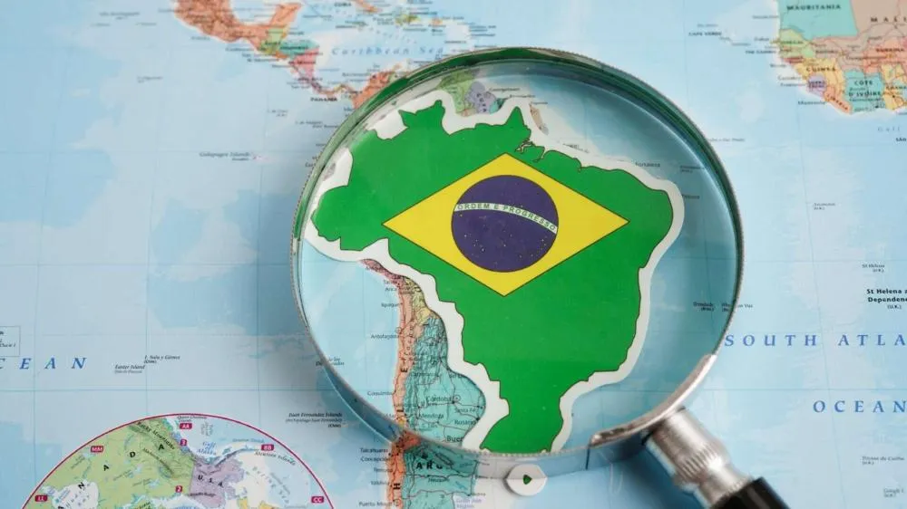 EUA ou China? Avanço da IA coloca Brasil em um dilema.