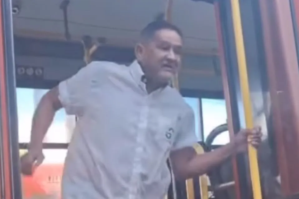 “Me chamou de aleijado e me deu dois tapas”: paratleta denuncia ter sido agredido por motorista de ônibus no Recife