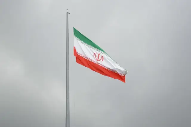 Autoridades do Irã são barradas em aeroporto e devem perder reunião da Fifa.