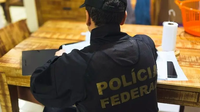 PF ainda examina contas de Lulinha três meses após autorização do STF.