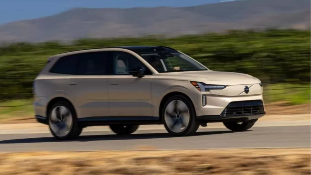 Volvo EX90 surpreende com tecnologia que “aprende” novas funções!