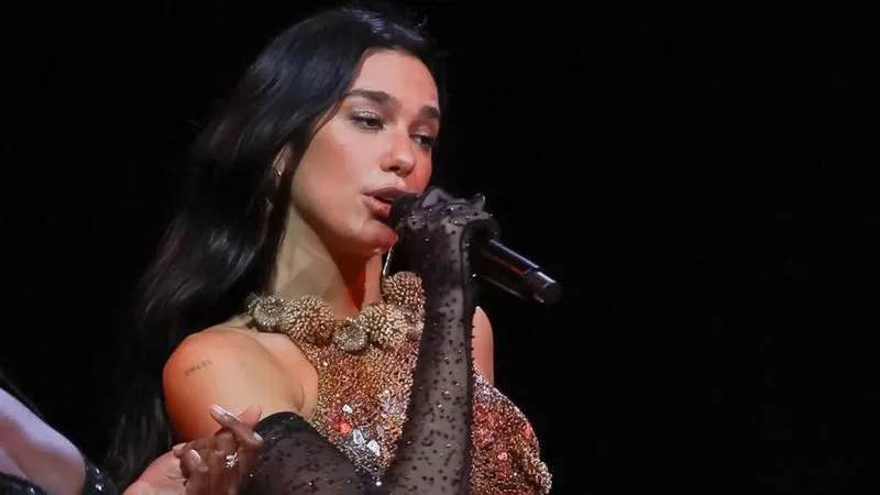 Dua Lipa processa gigante da tecnologia por uso indevido de imagem e pede valor milionário em indenização.