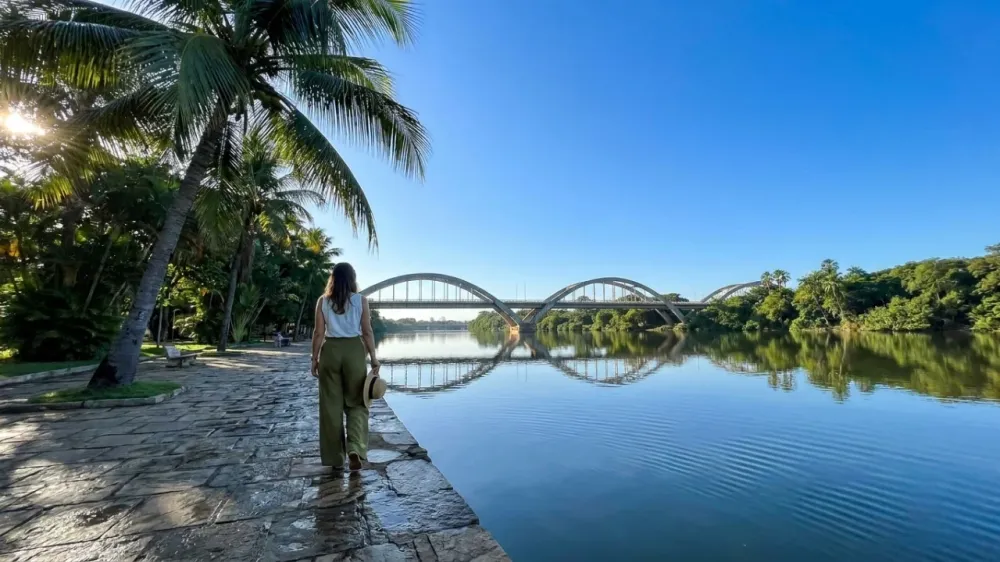 A única capital do Nordeste longe do litoral foi a primeira cidade planejada do Brasil em 1852 e guarda fósseis únicos no mundo entre dois rios.