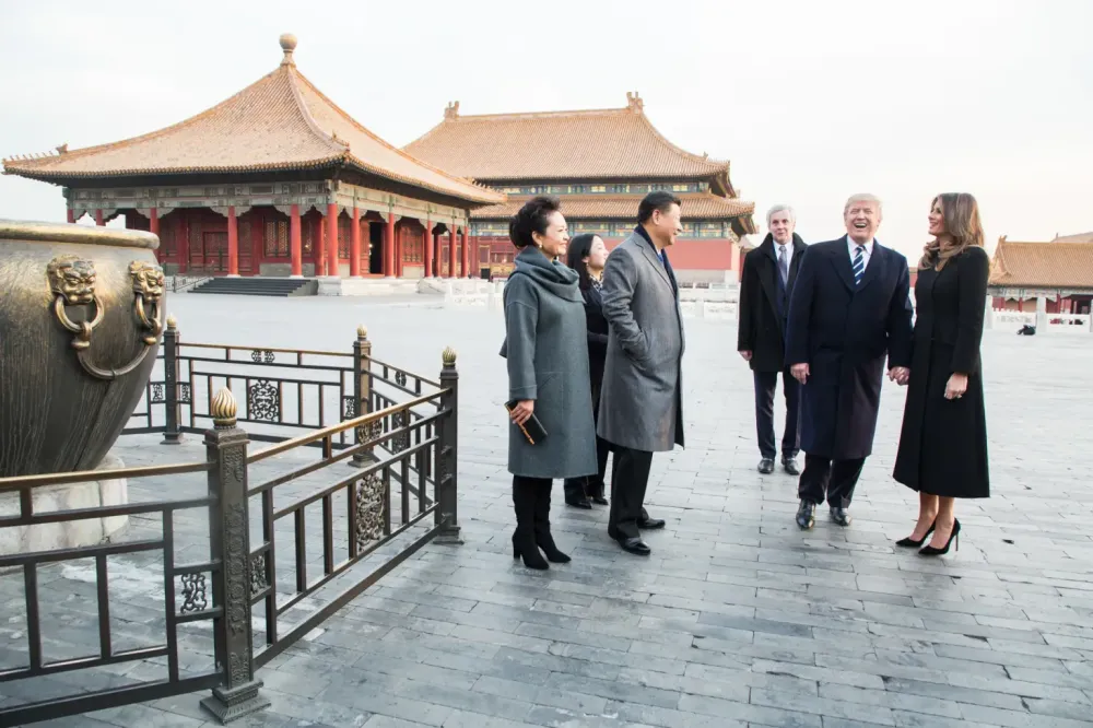 Xi diz a Trump que desentendimento sobre Taiwan pode desencadear conflito