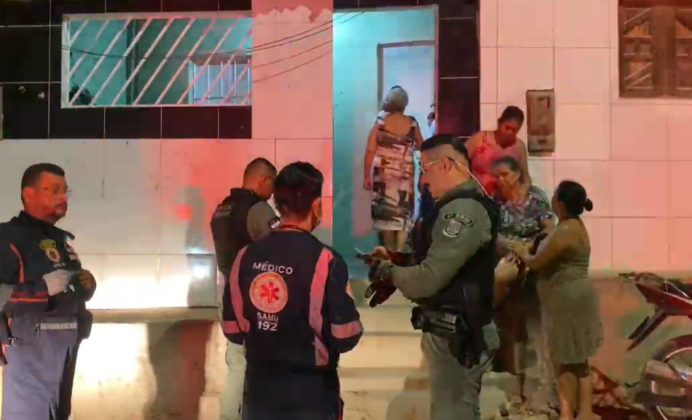 Motorista de aplicativo é executado a tiros dentro de casa em Caruaru.