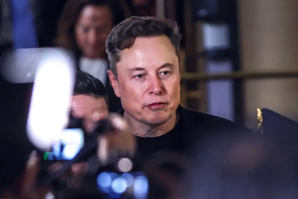Justiça dos EUA rejeita acusações de Musk contra OpenAI e Sam Altman