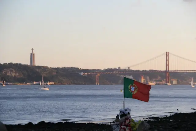 Estude em Portugal: escola de negócios oferece bolsas de até 100% para brasileiros