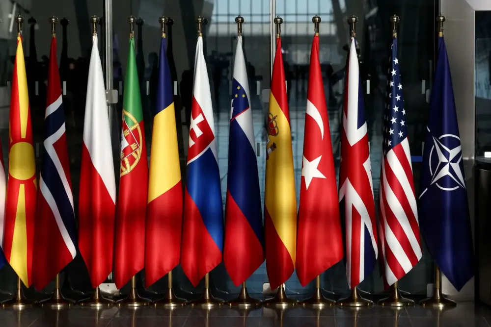 EUA avaliam posicionar armas nucleares em mais países da Otan para acalmar aliados