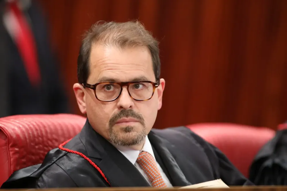 Justiça suspender pesquisa não é comum, mas também não é raro, diz Azevedo Marques
