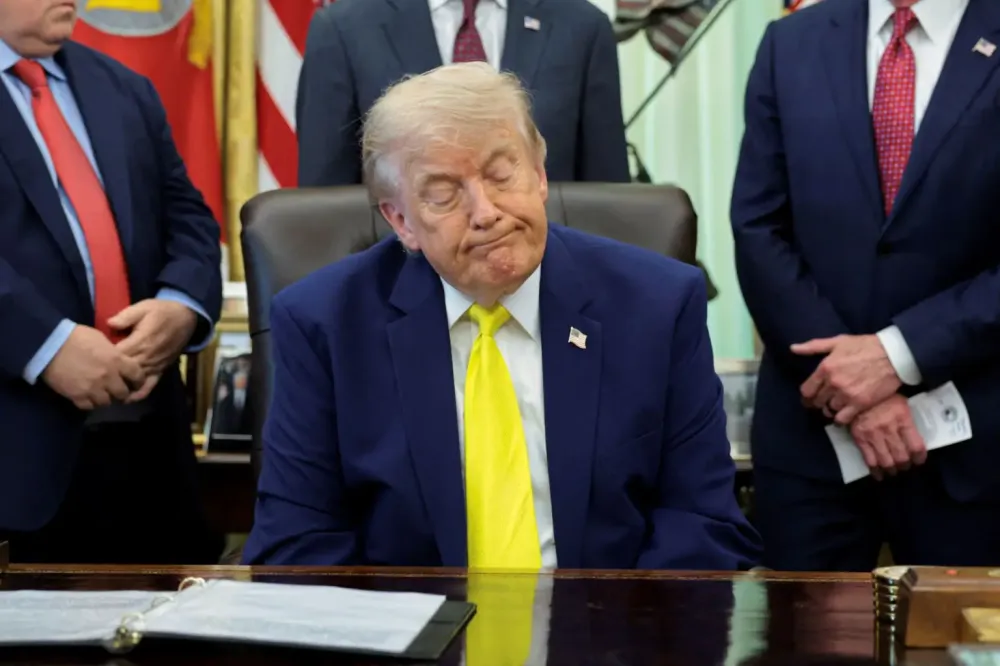 Trump não planeja ver a estreia dos EUA na Copa no estádio; estará em ensaio do UFC