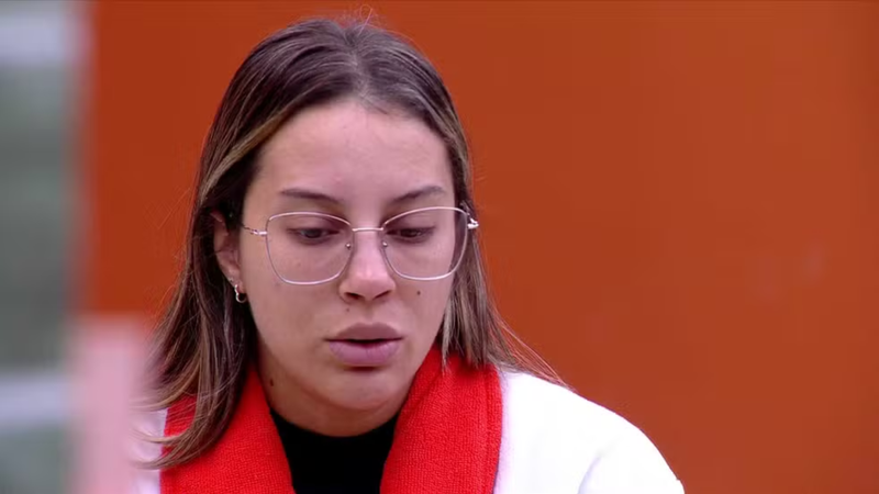 BBB 25: “Ela não tem argumentos palpáveis”, diz Renata durante ensaio para discurso da Mira do Líder.