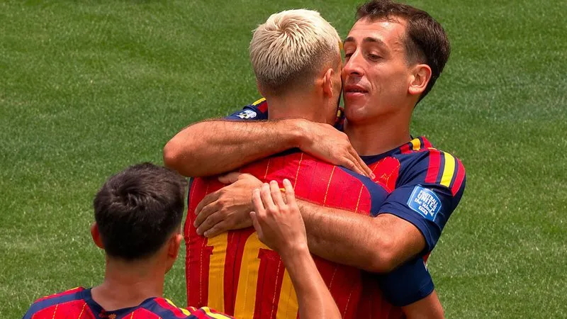 Com gols decisivos do artilheiro Oyarzabal, Espanha vence Áustria e segue adiante na Copa do Mundo