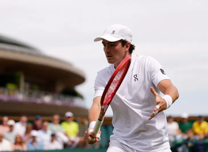 João Fonseca é dominado por adversário russo e se despede de Wimbledon