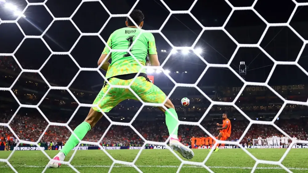 Marca do pênalti da Copa do Mundo vira a mais nova sala de aula do futebol