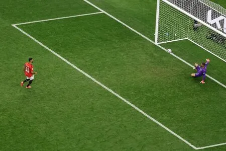 Egito elimina Austrália nos pênaltis e vai às oitavas da Copa do Mundo