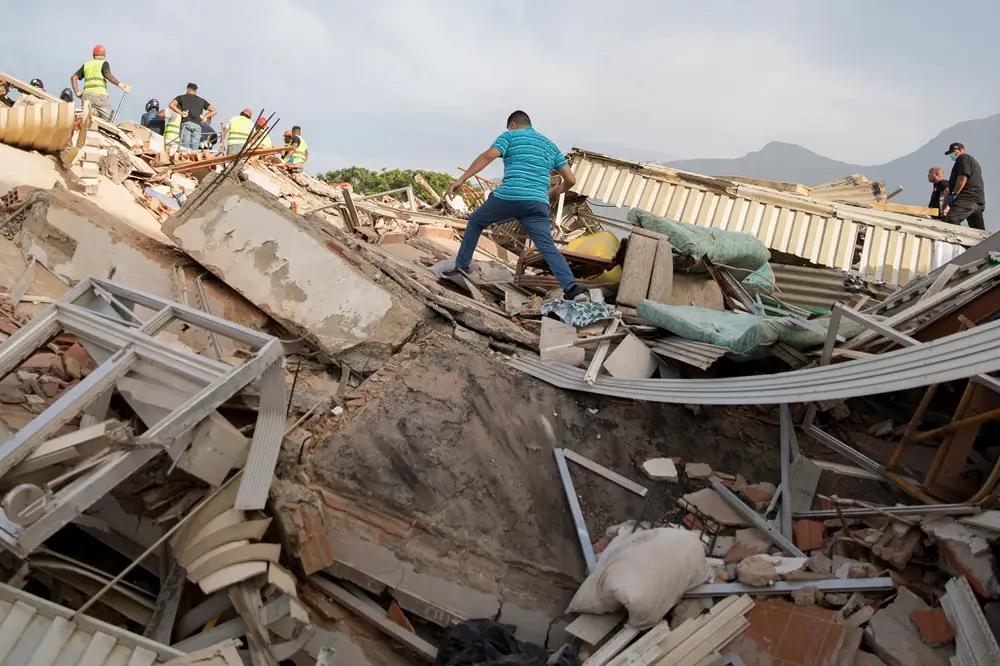 Venezuelanos cobram novas eleições após resposta falha a terremoto