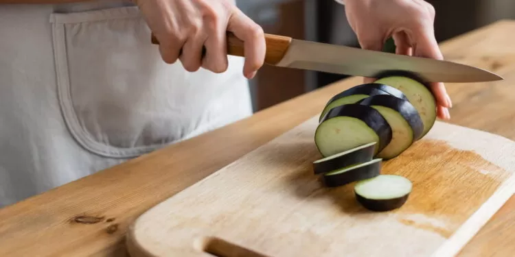 Berinjela ajuda a baixar o colesterol e ainda melhora a digestão.