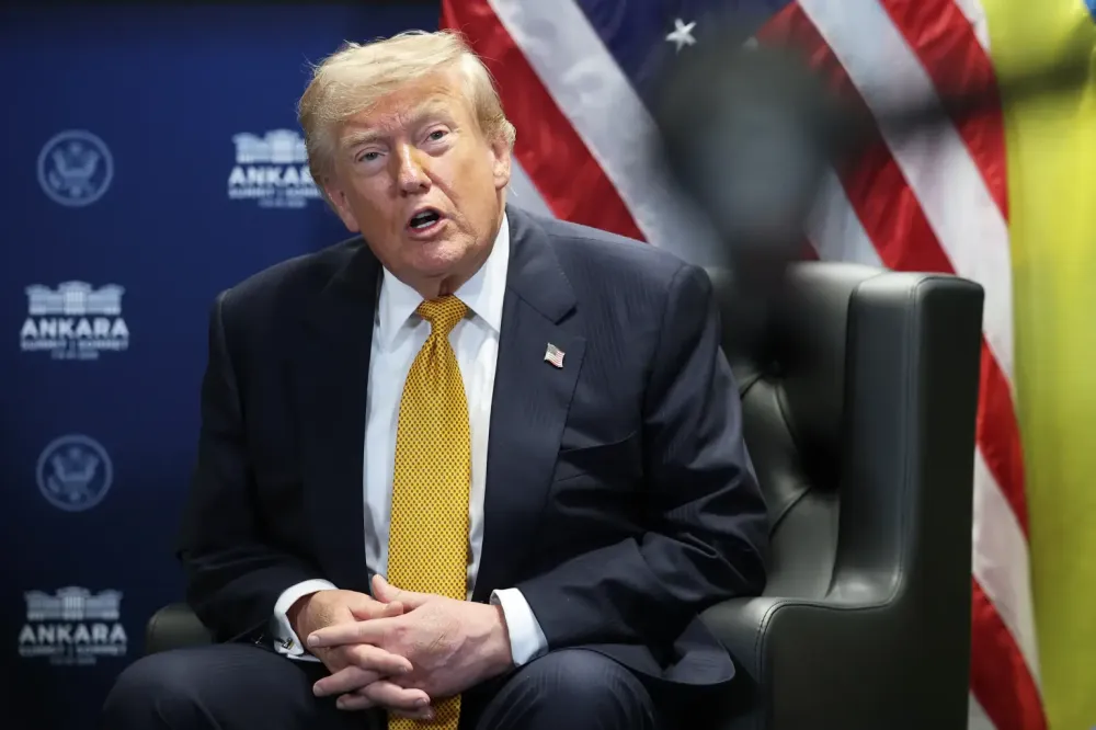 Trump adota estratégia para reconstruir muro tarifário global. Entenda como