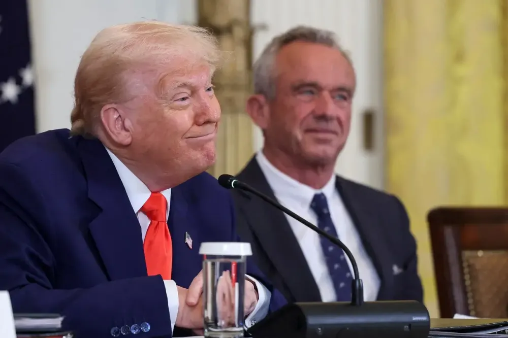 Governo Trump suspende pagamentos de US$1 bi do Medicaid à Califórnia e a Minnesota