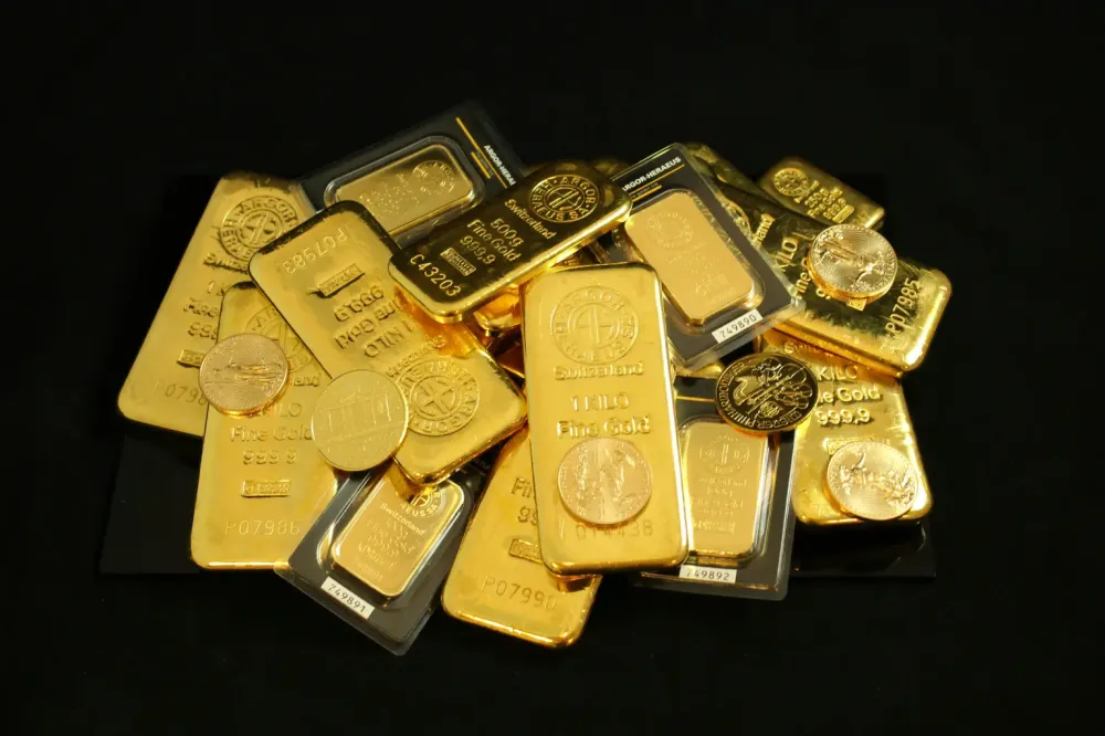 Ouro fecha em alta com recompras técnicas em dia de avanço de metais