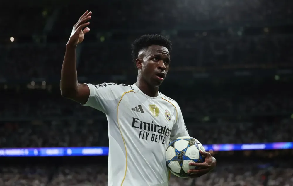 Futebol - Liga dos Campeões da UEFA - Real Madrid x Juventus - Estádio Santiago Bernabéu, Madrid, Espanha - 22 de outubro de 2025 Vinicius Junior, do Real Madrid, reage. REUTERS/Violeta Santos Moura
