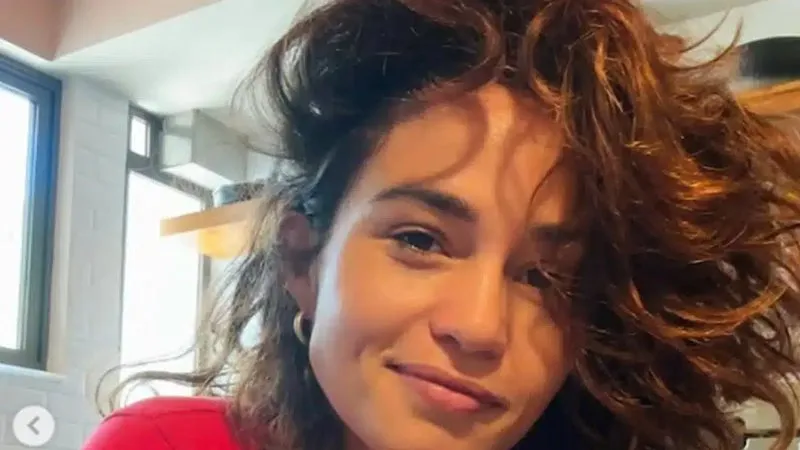 Assumiram? Nanda Costa surge em fotos românticas com diretora apontada como sua nova namorada; veja