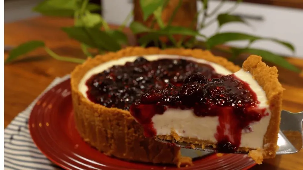 “Torta ridícula”: sobremesa cremosa faz sucesso de tão fácil que é