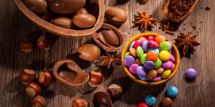 Como fazer ovos de páscoa em casa e gastar menos sem perder o sabor.