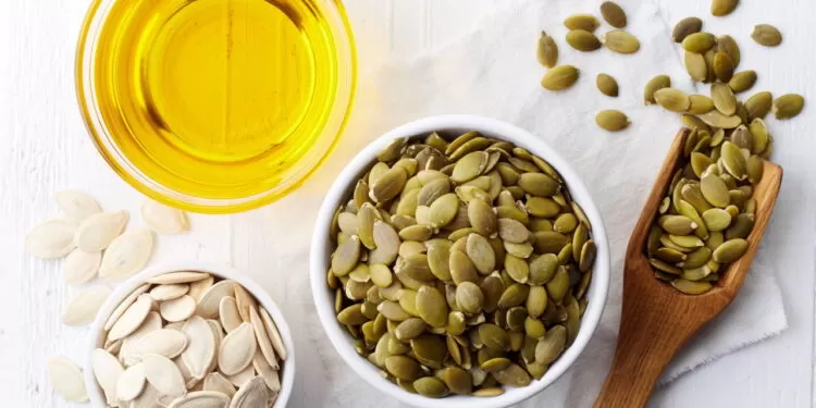 Como usar o óleo de semente de abóbora para um couro cabeludo mais saudável.