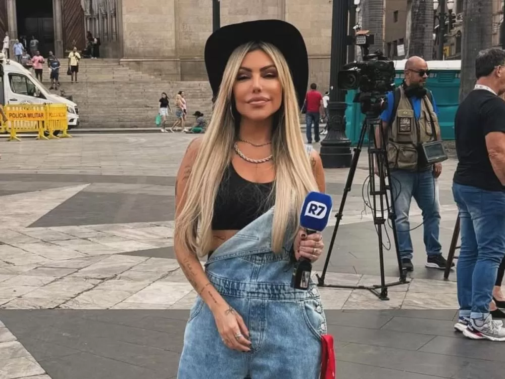 Após trocar marido por advogado, Liziane adere a ritual islâmico e decide mudar de vida.