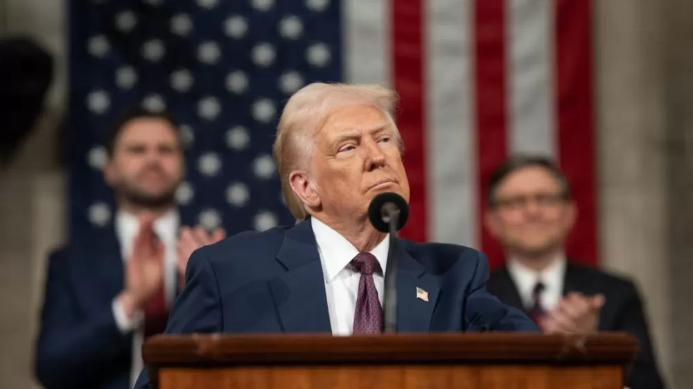 Trump não descarta uso militar para anexar Groenlândia.