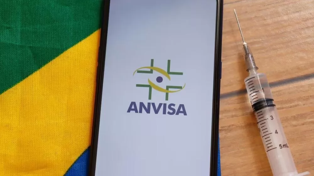 Anvisa emite alerta e proíbe venda de pomadas capilares.