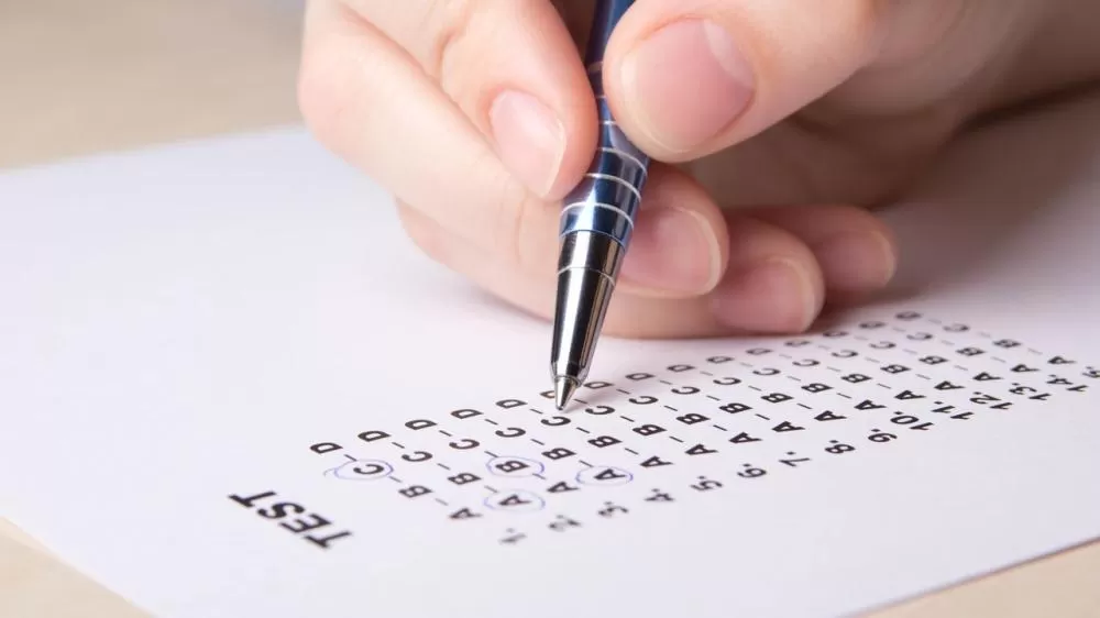 Concurso público oferece 403 vagas com salários de até R$ 8 mil.