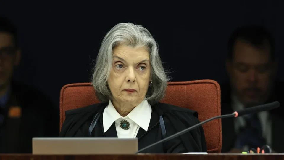 Golpe de 64 permeou declarações de ministros em julgamento que tornou Bolsonaro réu.