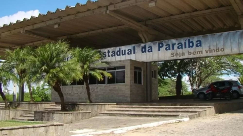 Tiroteio em universidade na PB deixa morto e causa pânico em alunos.