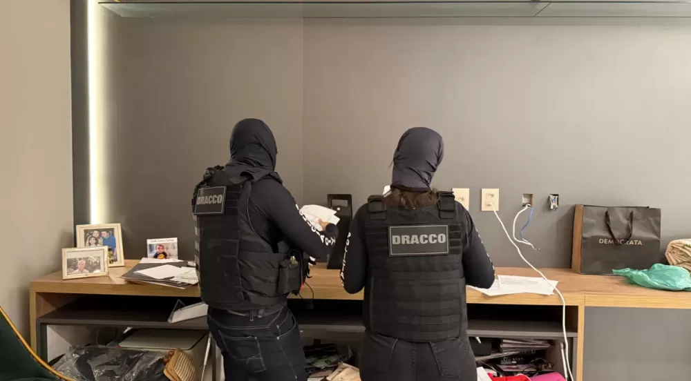 Presa mulher que desviou R$ 9 milhões de hotel onde trabalhava em AL.