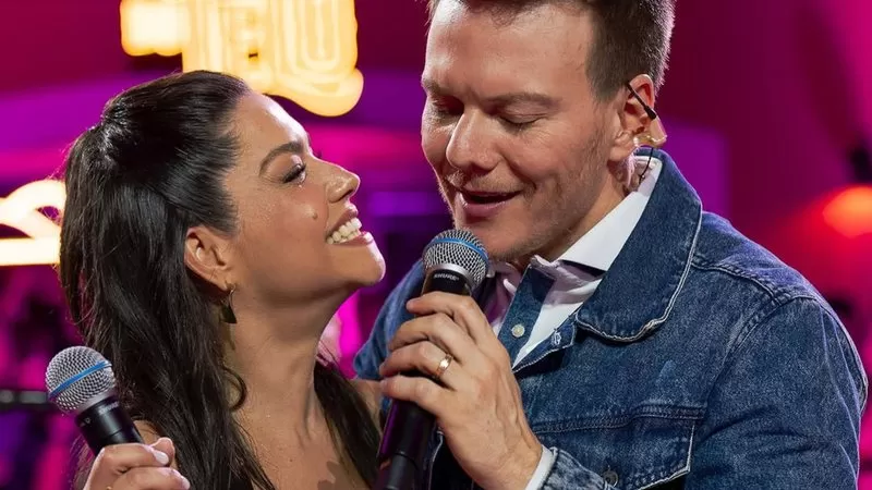Thais Fersoza recebe surpresa de aniversário de Michel Teló; confira.