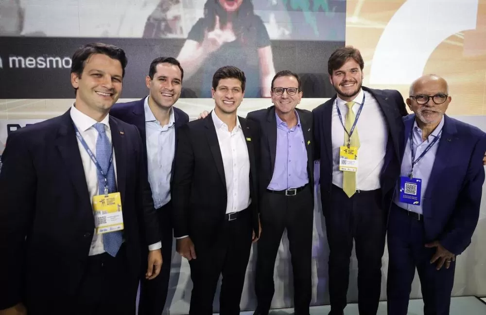 João Campos assume vice-presidência de Relações Institucionais da Frente Nacional de Prefeitos.