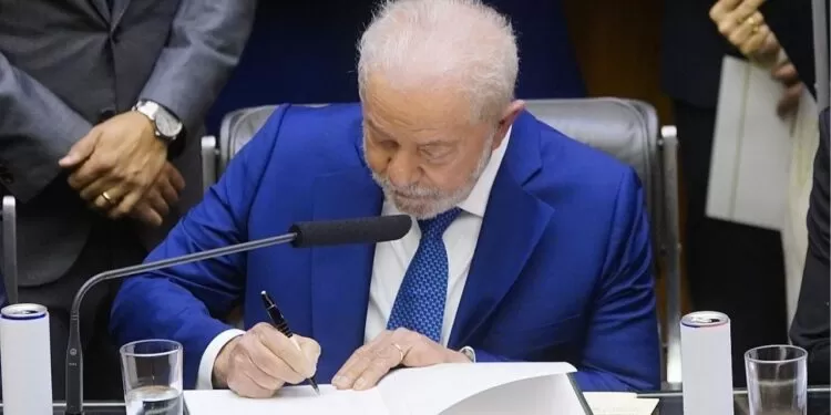 Trabalhadores registrados vão ganhar um belo presente nos próximos dias!