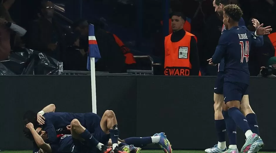 PSG supera Dibu Martínez, bate Aston Villa e fica perto da semifinal da Liga dos Campeões.