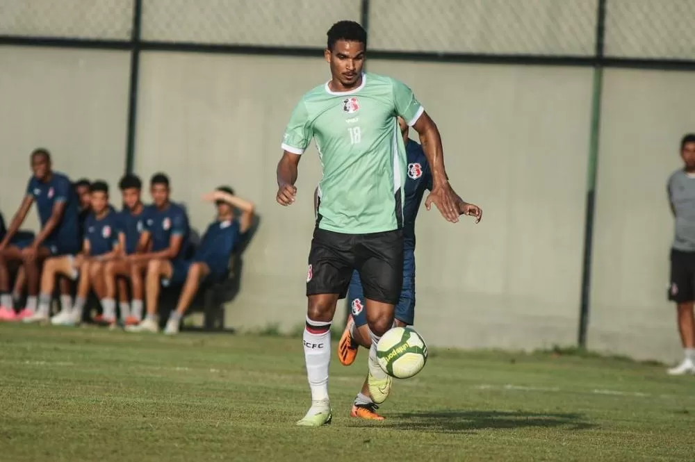 Santa Cruz: Harlei explica situação de Pedro Henrique, que segue fora por problemas físicos.