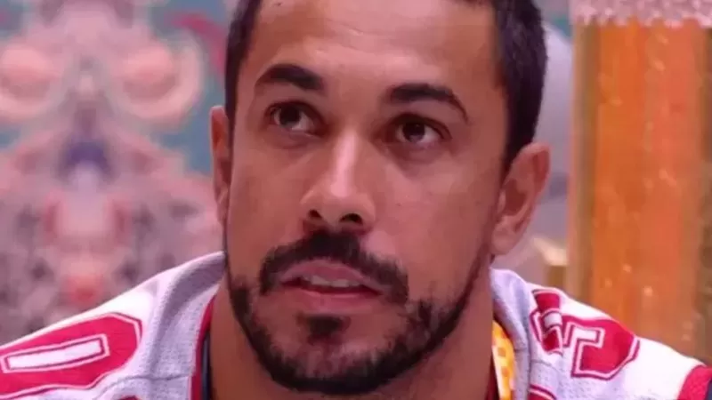 BBB 25: Após polêmica de assédio, Maike é eliminado no Paredão acirrado.