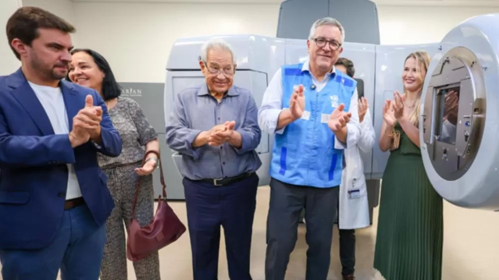 Em Marília (SP), ministro da Saúde inaugura nova ala da Santa Casa para tratamento do câncer.