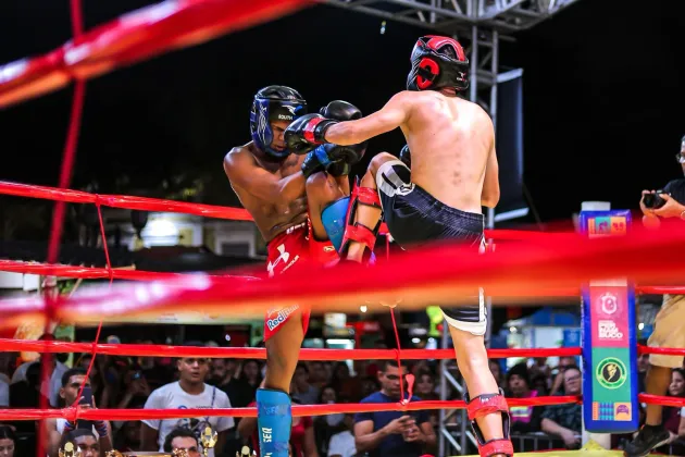 Noite de lutas atrai multidão em Gravatá durante Festival Esportivo do Agreste.