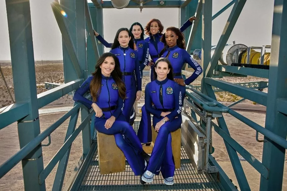 Katy Perry e noiva de Bezos: veja ao vivo o voo feminino ao espaço.