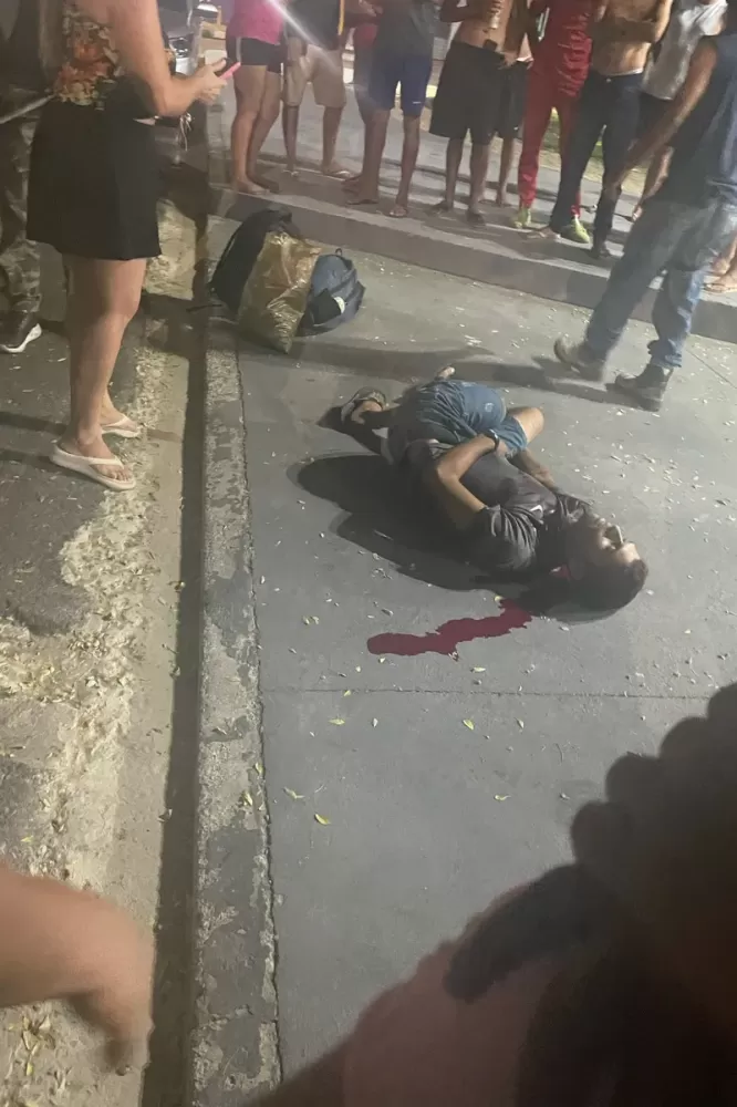Câmeras flagram execução de suspeito de tráfico em via pública de Cruz das Almas.
