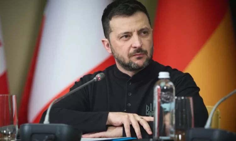 Zelensky denuncia recrutamento de chineses por forças russas em guerra contra a Ucrânia.